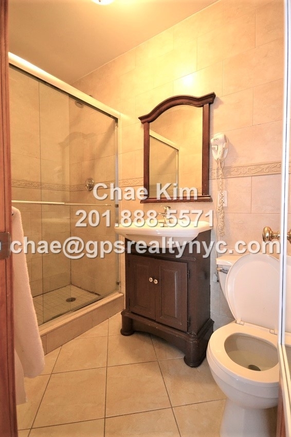 143 East 30th Street - Photo 2