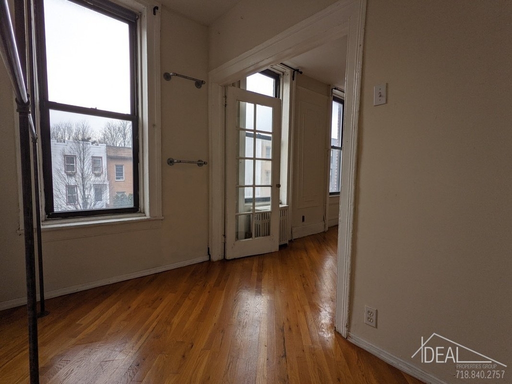 257 20th street - Photo 5