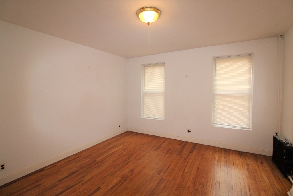 236 Sackett Street - Photo 3