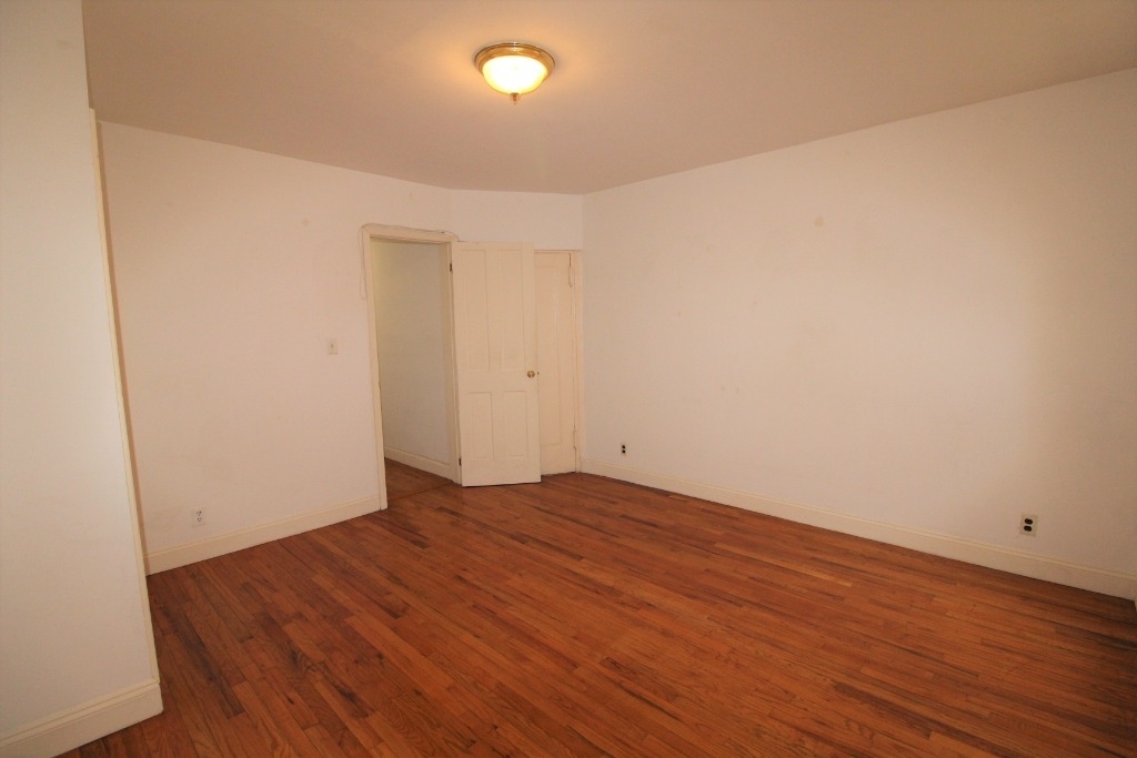 236 Sackett Street - Photo 4