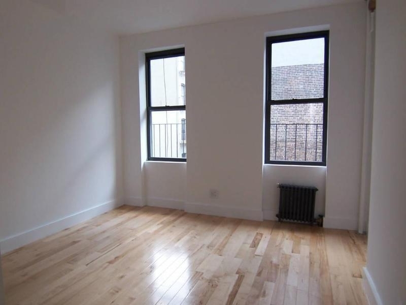 1462 Second Avenue - Photo 4