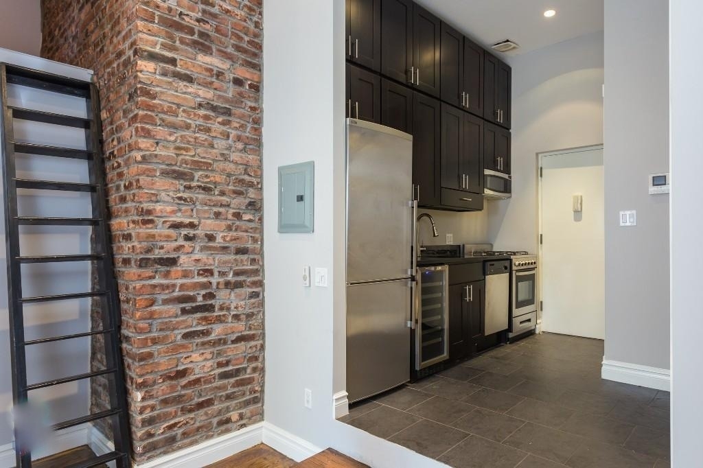 234 West 14th Street - Photo 5