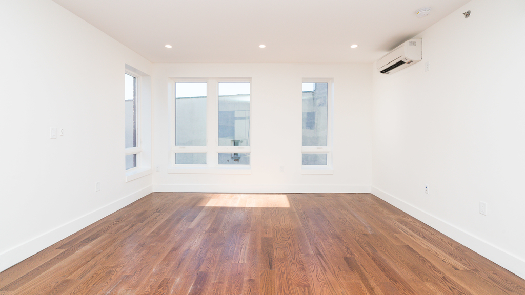 1054 Bushwick Ave - Photo 4