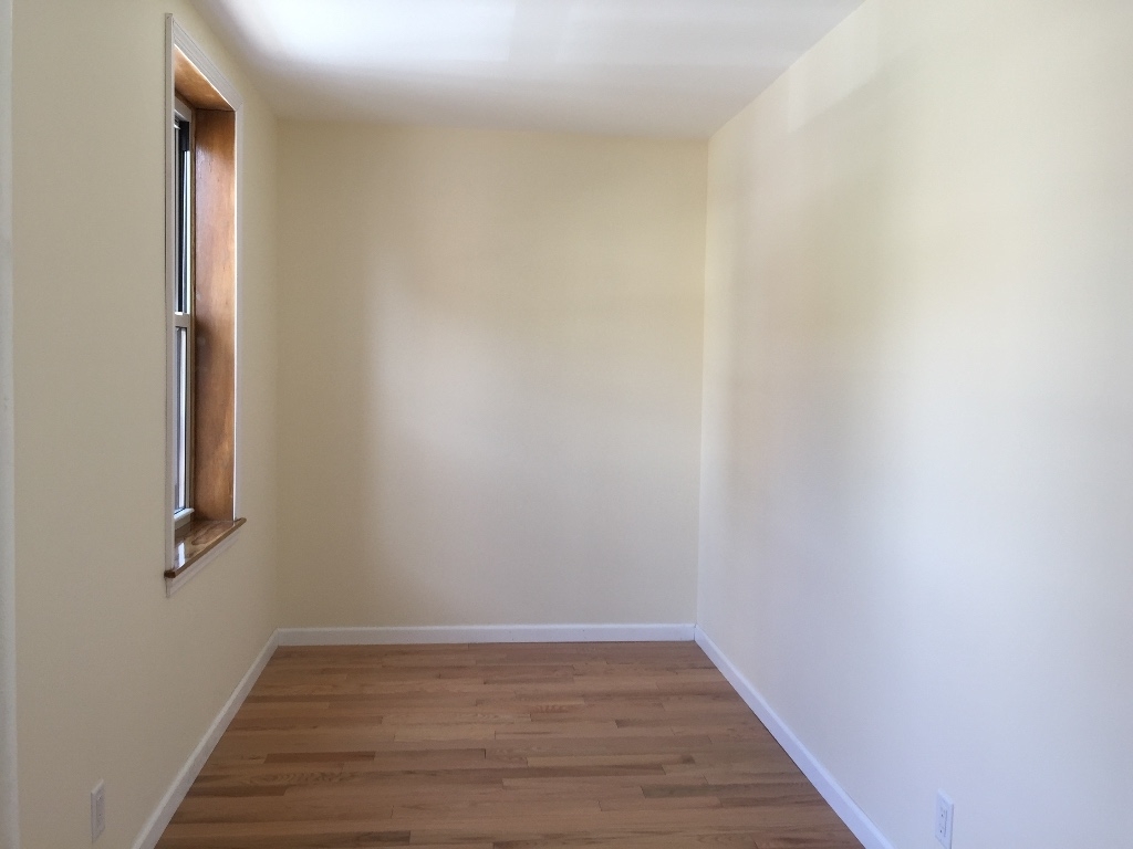 860 Kent Avenue - Photo 4