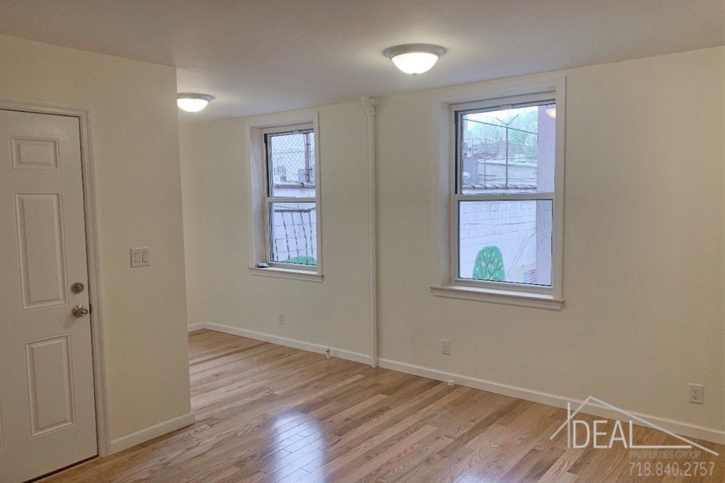 860 Kent Avenue - Photo 3