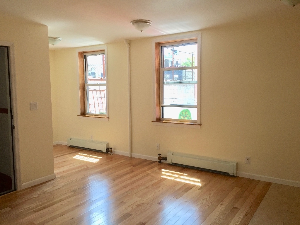 860 Kent Avenue - Photo 2