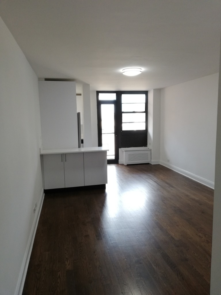 160 east 36th street  - Photo 0