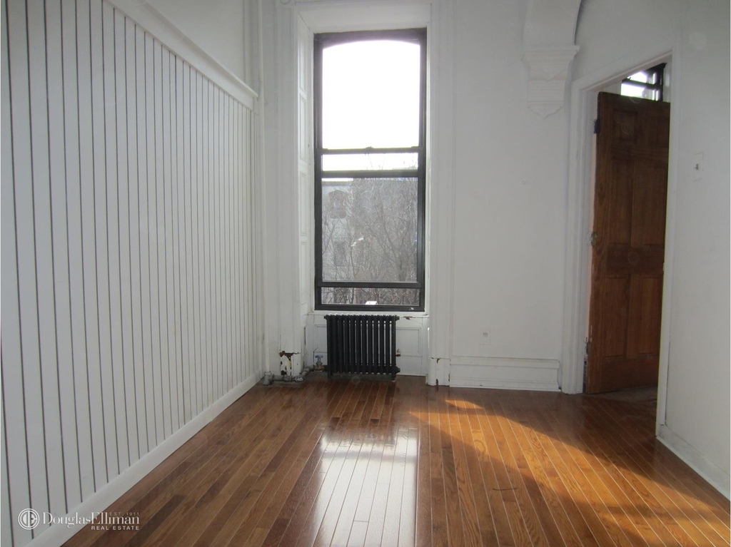 533 Washington Avenue - Photo 2