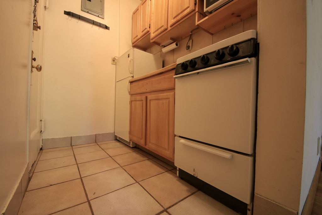 122 West 81st Street - Photo 4