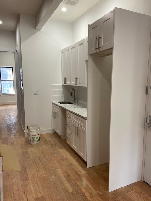 577 Vanderbilt Avenue - Photo 3