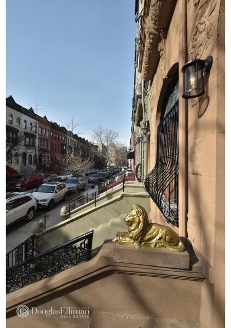 235 W 136th Street - Photo 11