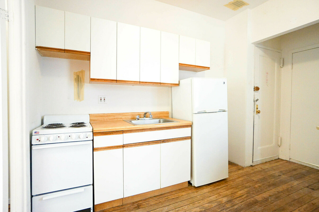 136 East 28th street - Photo 3