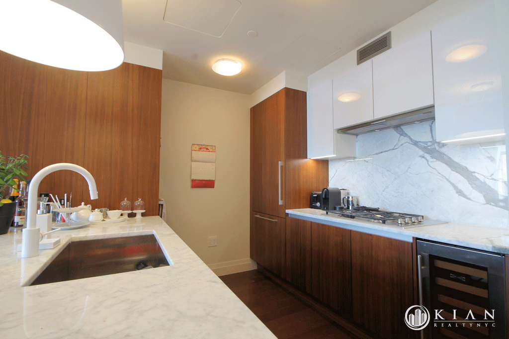 35 West 15th Street - Photo 0