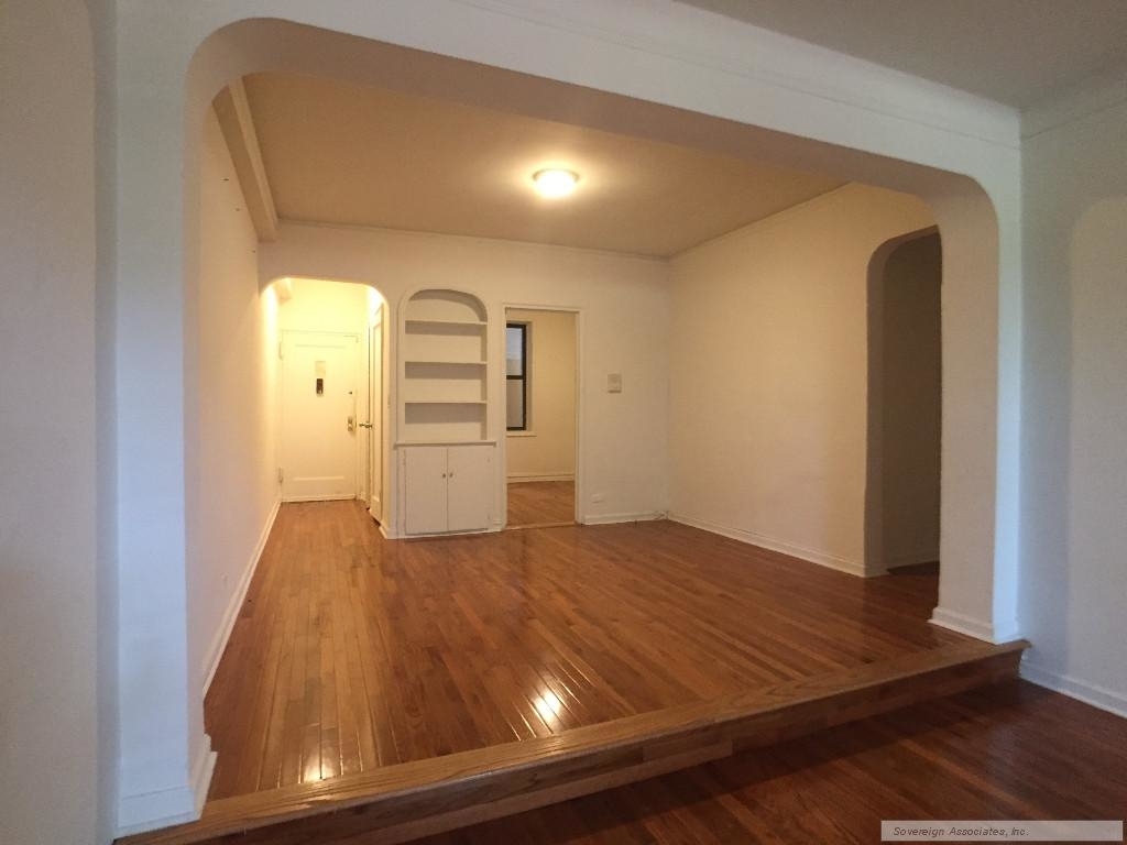 600 West 218th Street - Photo 6