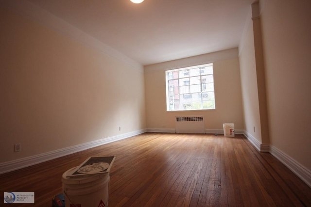 315 East 21st Street - Photo 0