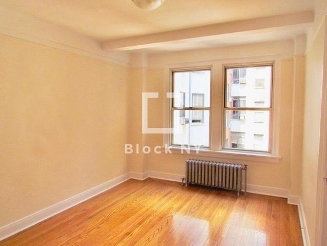 25 East 10th Street - Photo 3