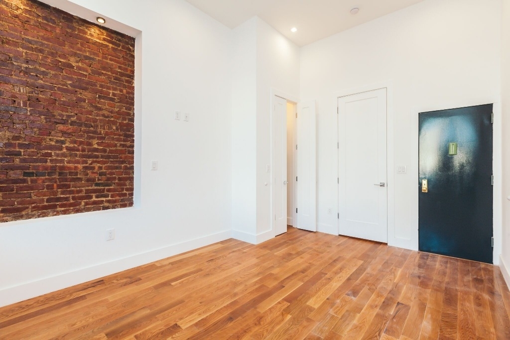 210 Wyckoff Ave - Photo 10