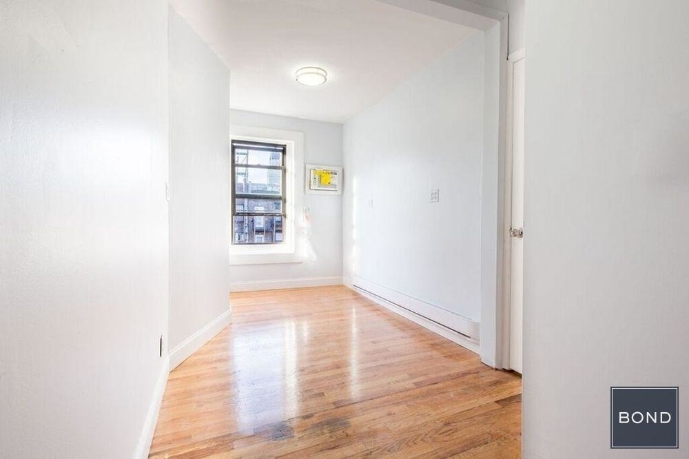 520 East 6th Street - Photo 3