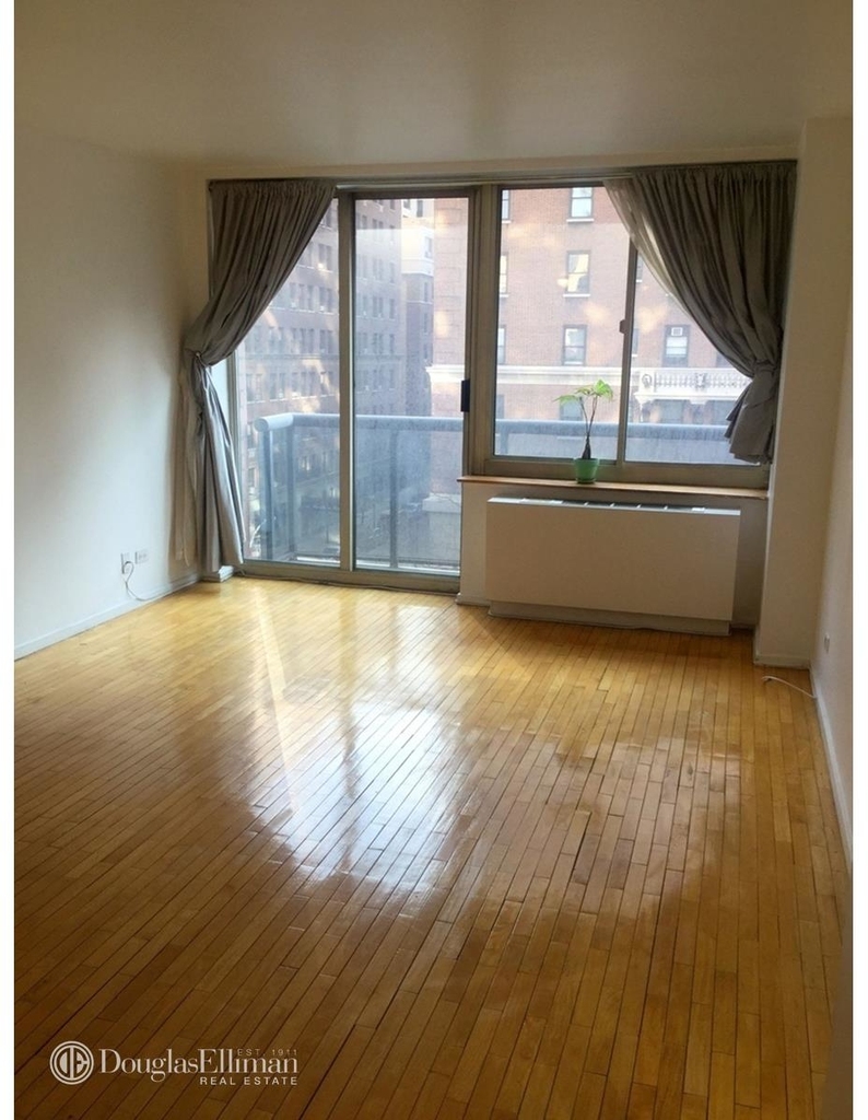 250 West 90th St - Photo 1