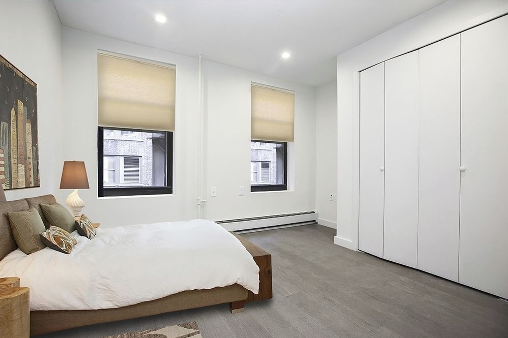 314 West 39th Street - Photo 2