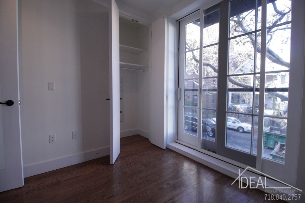 192 Hawthorne Street - Photo 3