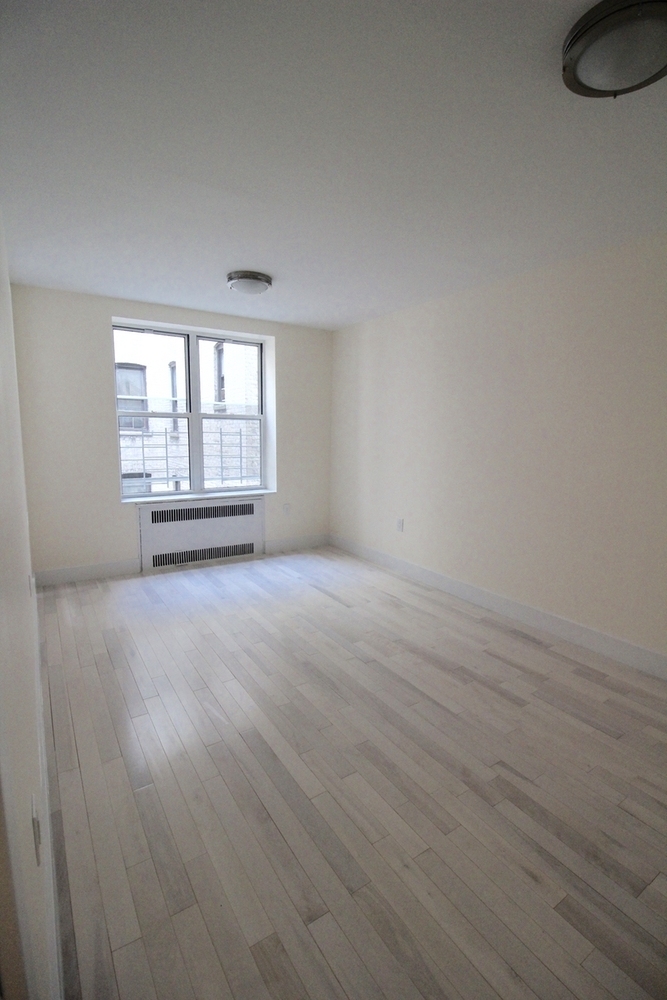 165 East 19th  - Photo 1