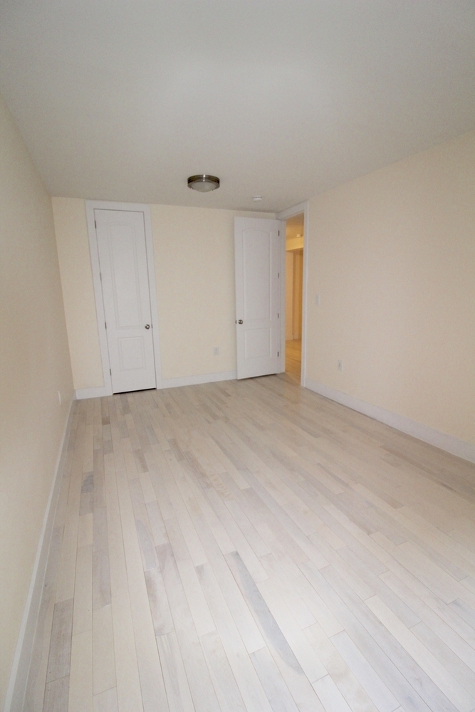 165 East 19th  - Photo 2