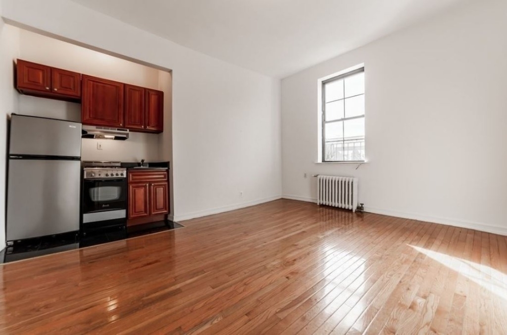 303 West 11th Street #4D - Photo 0