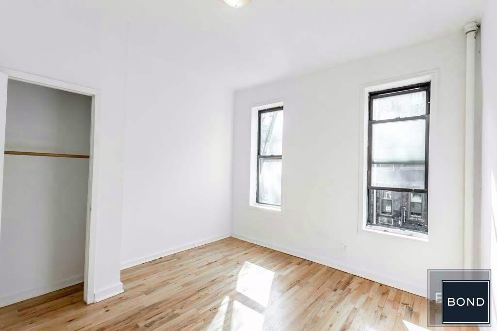 East 91st Street - Photo 9