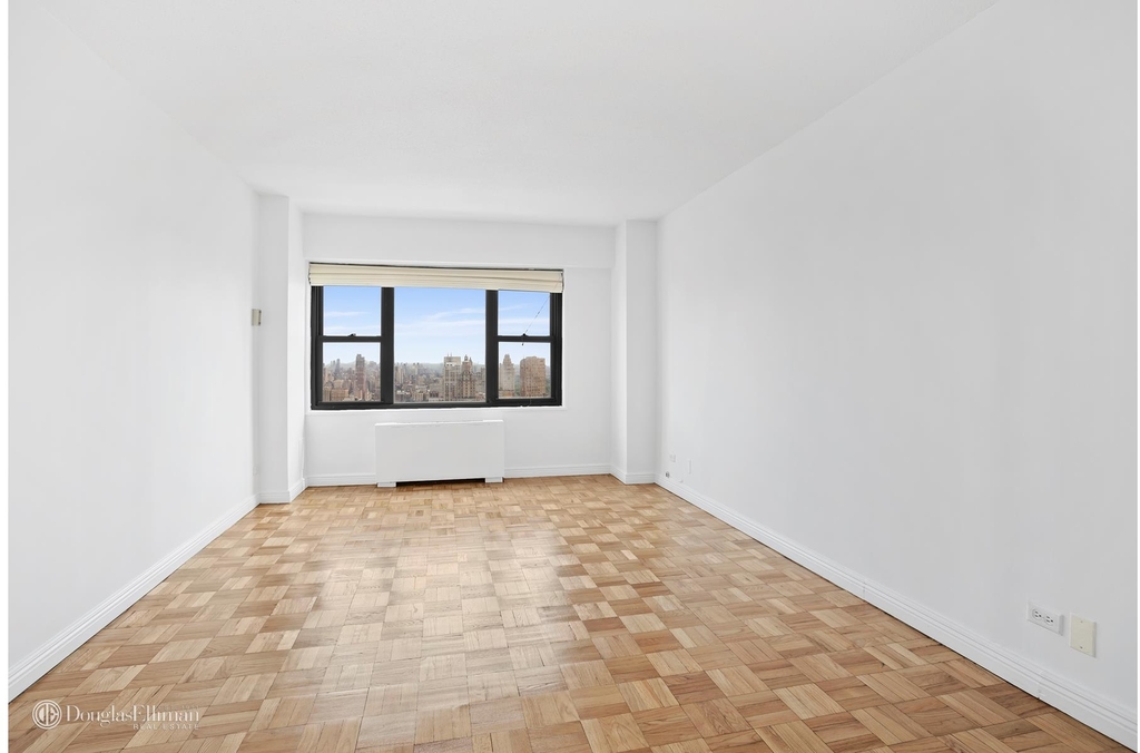 20 West 64th St - Photo 4