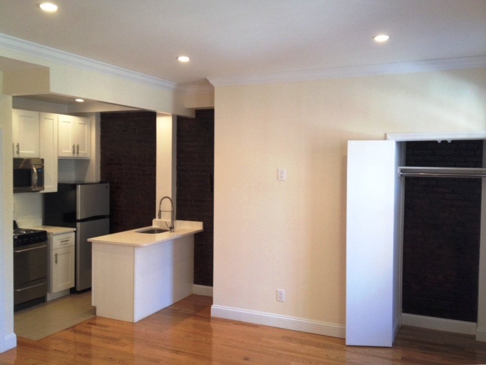 106 Greenwich Ave - Photo 5