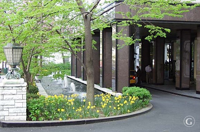 East 77th St. (balcony) - Photo 0