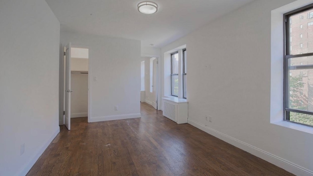 64 West 9 Street - Photo 1