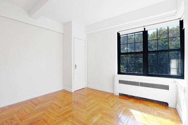 245 East 11 - Photo 2