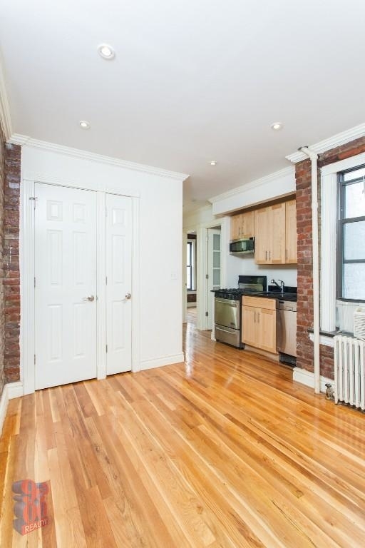 410 E 13th - Photo 1