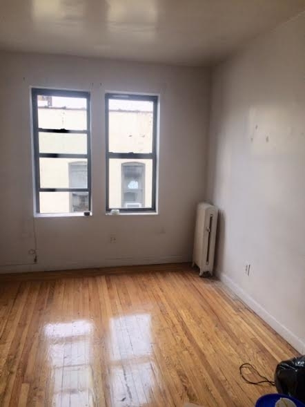 656 West 171st - Photo 3