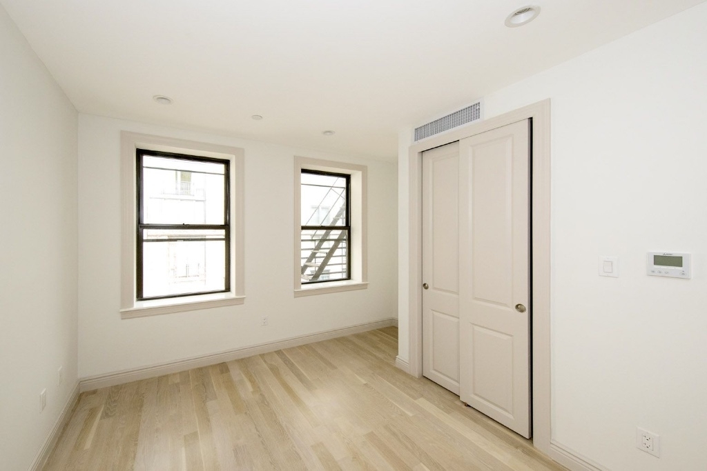 110 East 78th Street - Photo 6