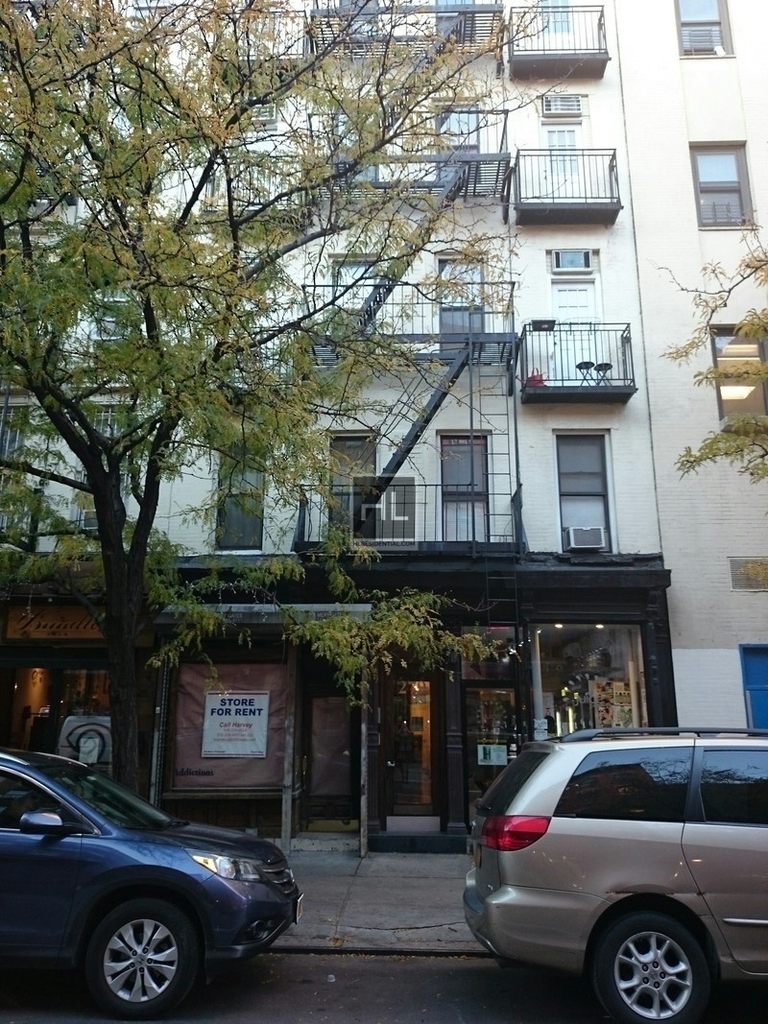 East 10th Street - Photo 6