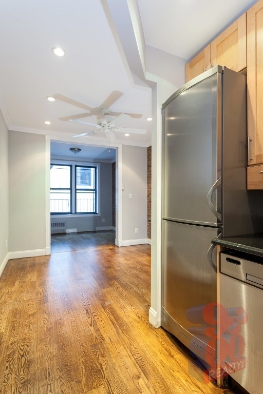 209 E 25th  - Photo 3