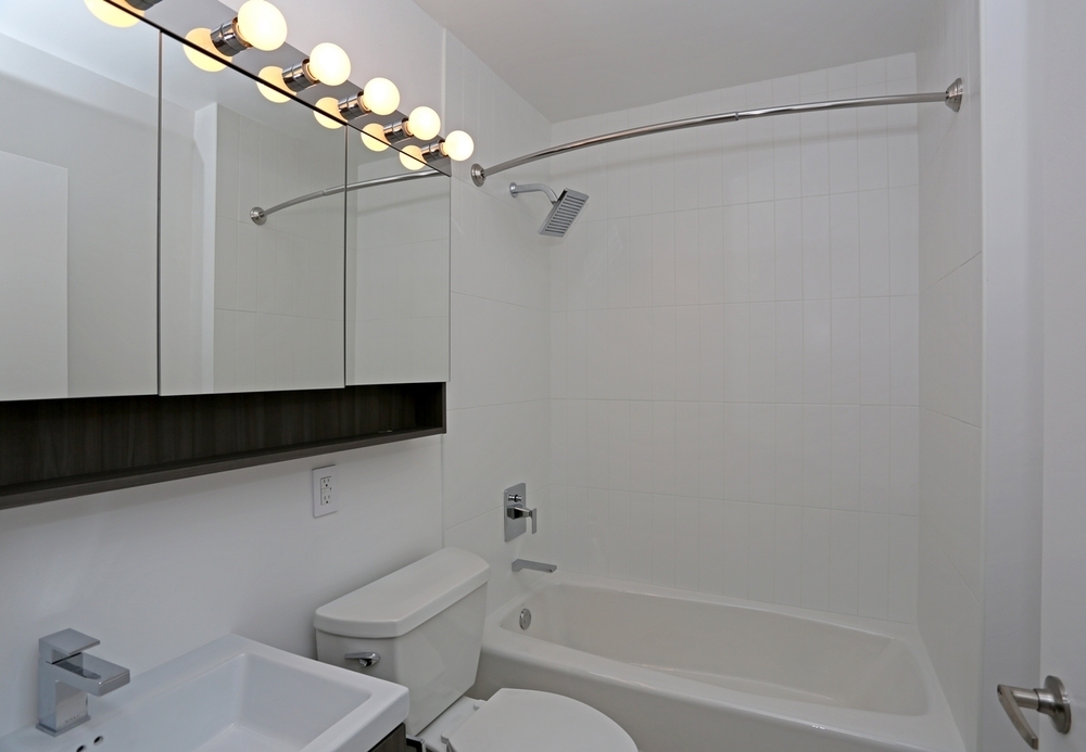 410 West 53rd St - Photo 4
