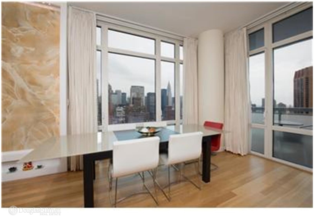 325 Fifth Avenue - Photo 1