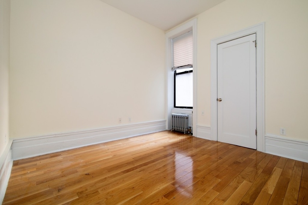 209 W 107th Street - Photo 2