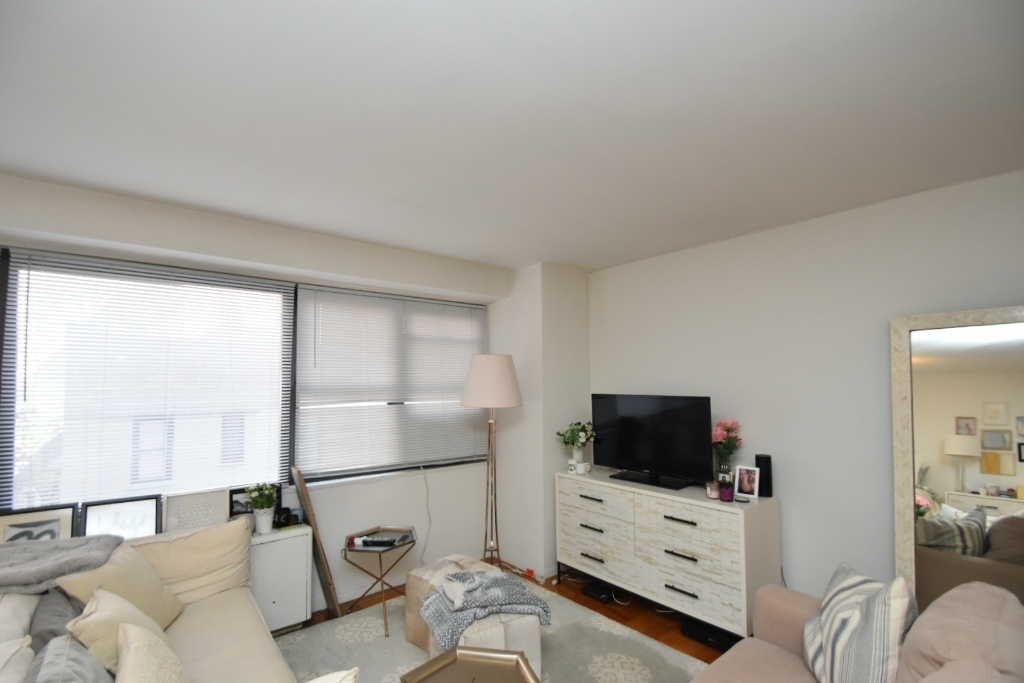 145 East 16th Street - Photo 1