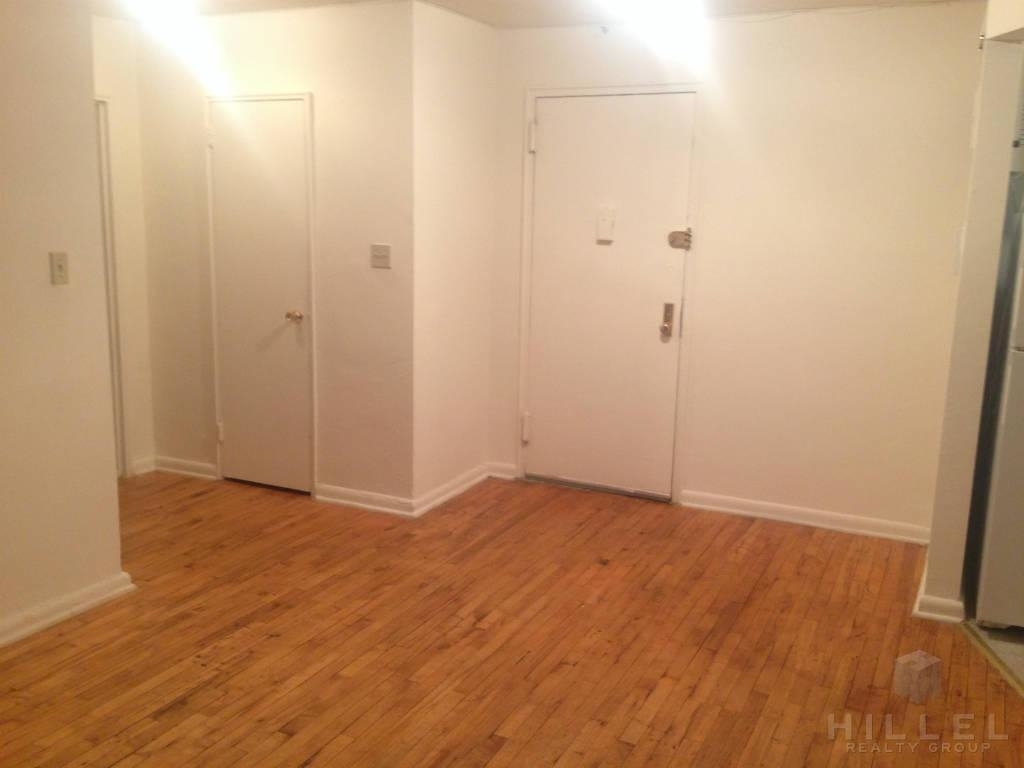 83-09 Brevoort St. - Photo 3