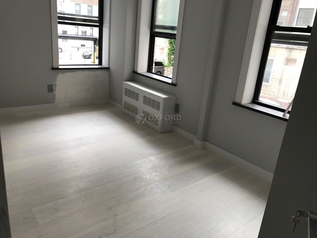 213 East 26th Street - Photo 6