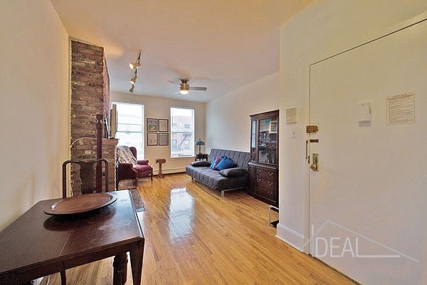 390 Warren St  - Photo 2