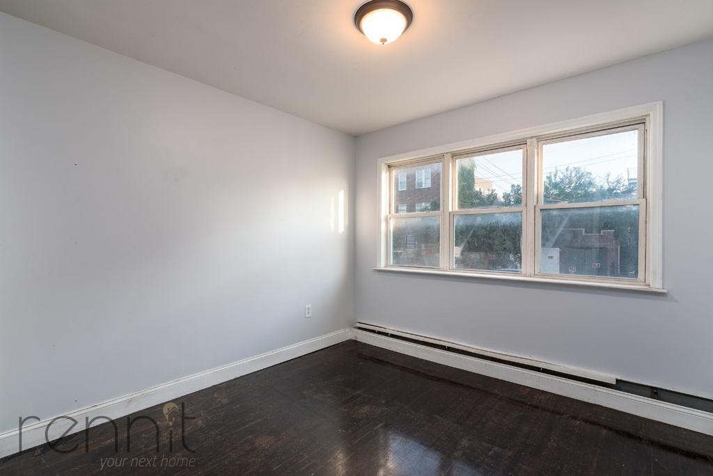 1107 Irving Ave - Photo 2