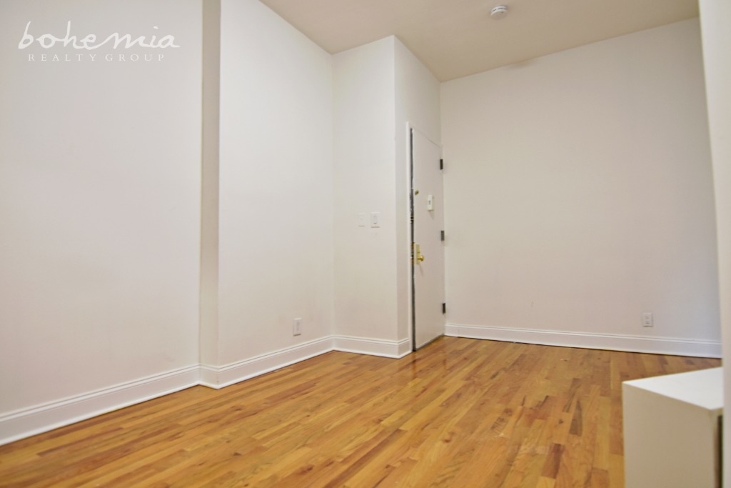 35 Morningside Ave - Photo 1