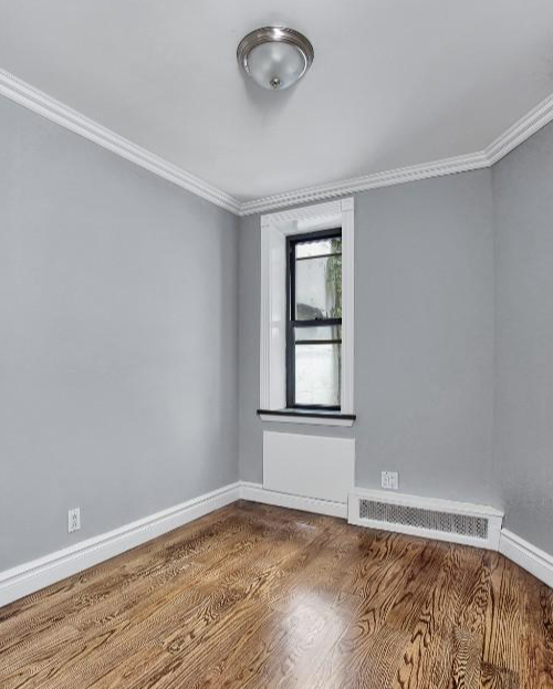 209 East 25th street - Photo 4