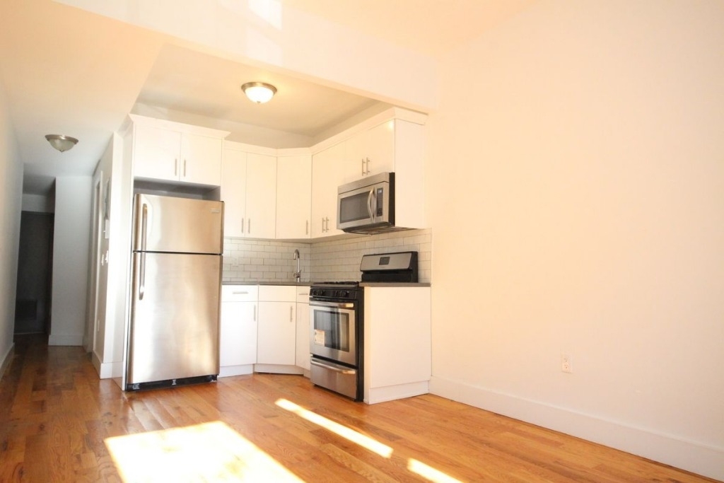 493 Prospect Pl, Crown Heights, Brooklyn.  - Photo 11